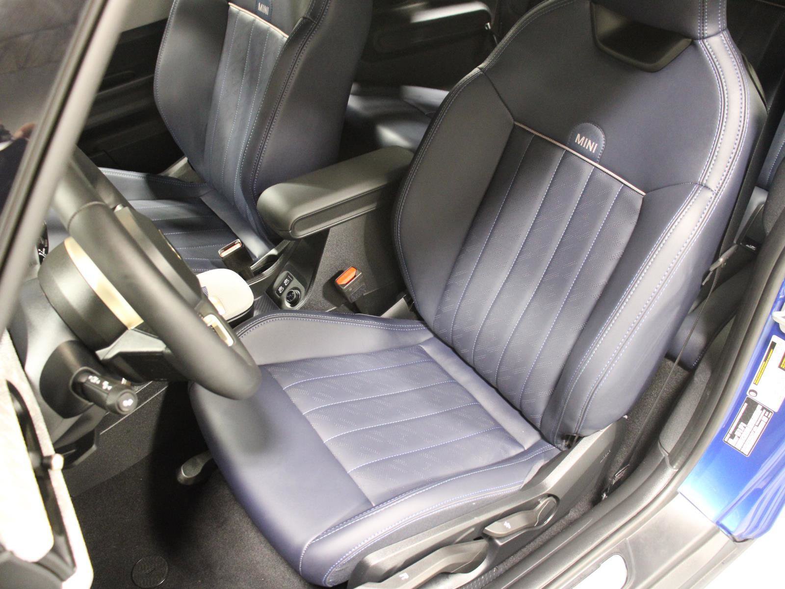 Certified 2025 MINI Cooper S image 11