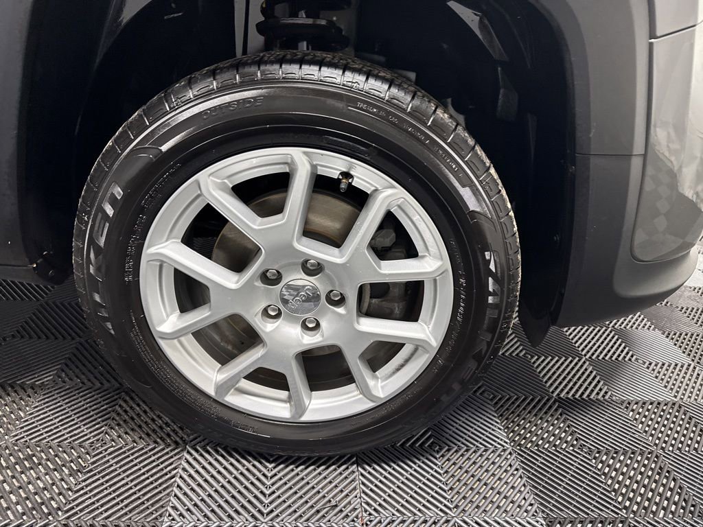 Used 2019 Jeep Renegade Sport w/ Sport Appearance Group image 4