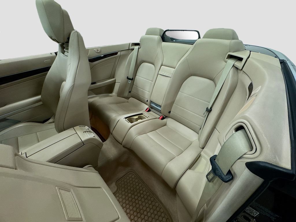 Used 2015 Mercedes-Benz E 400 Cabriolet image 32
