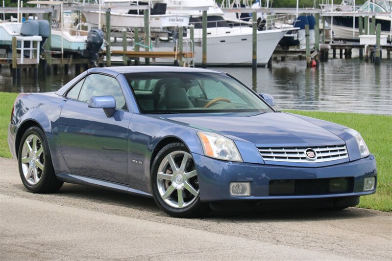 Used 2005 Cadillac XLR RWD image 4