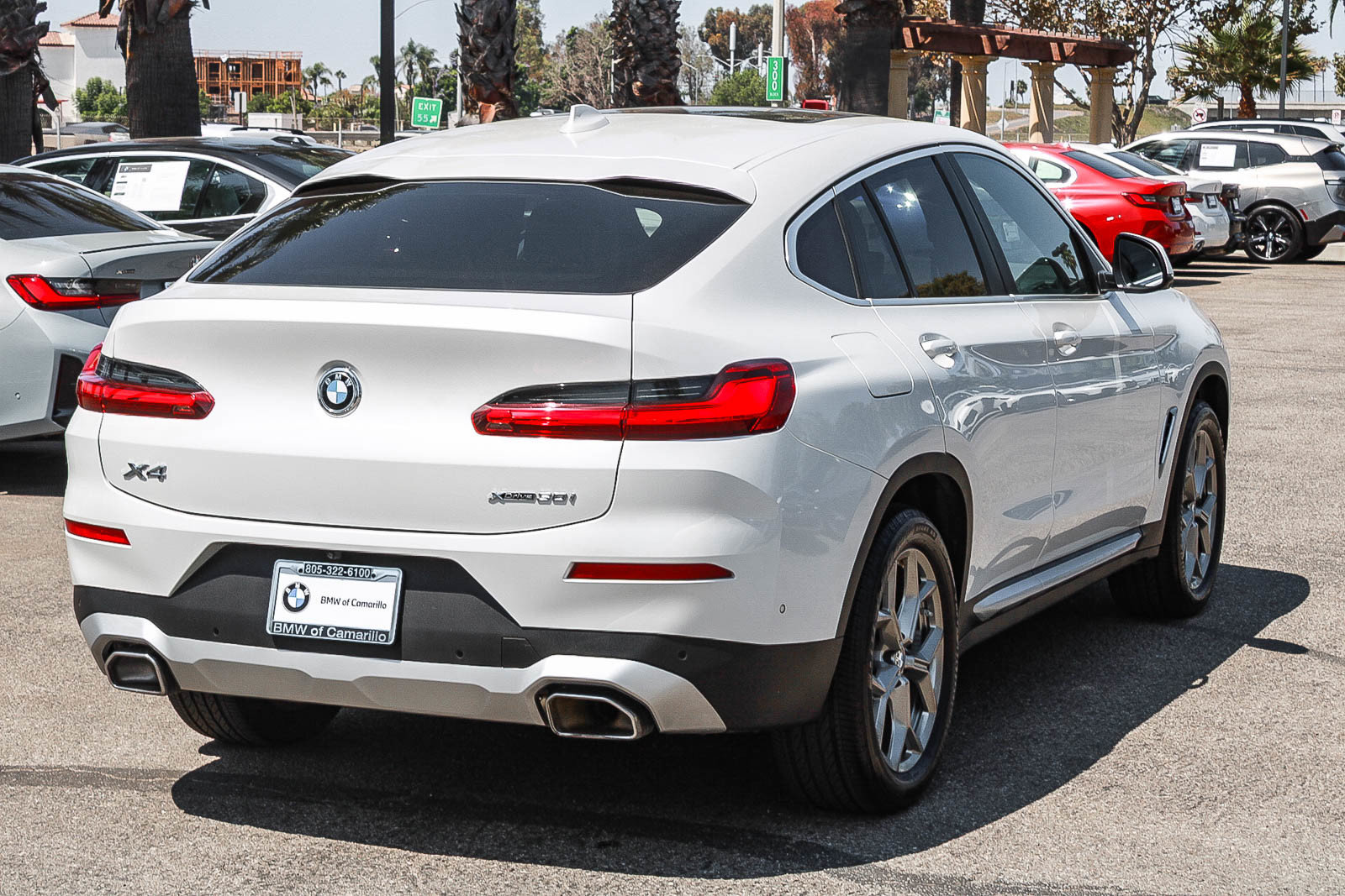 Used 2024 BMW X4 xDrive30i w/ Premium Package AWD/4WD image 6