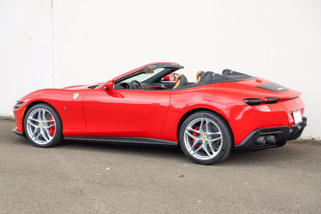 Certified 2026 Ferrari Roma Spider RWD image 9