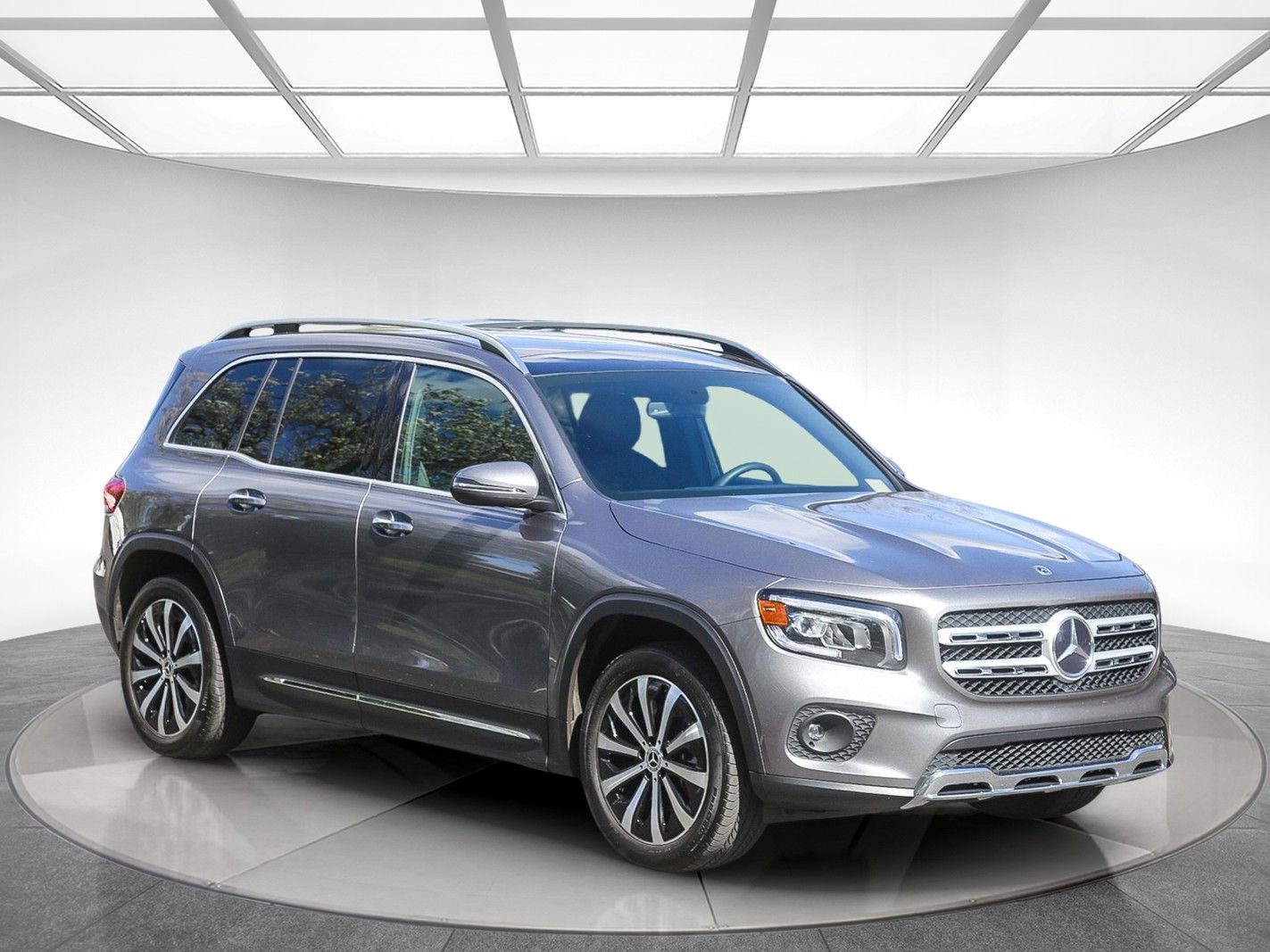 Used 2022 Mercedes-Benz GLB 250 4MATIC image 5