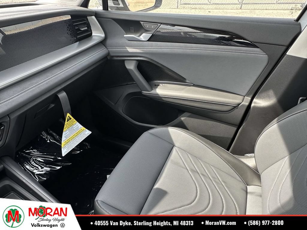 Used 2026 Volkswagen Tiguan SE AWD/4WD image 25