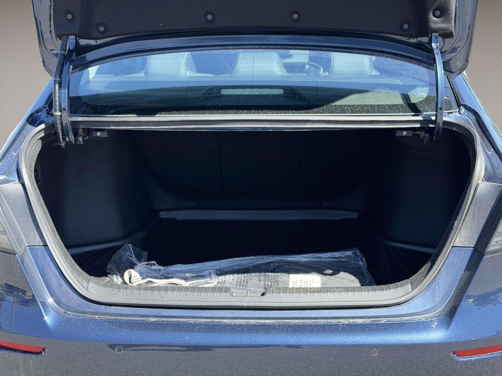 Used 2025 Honda Accord Touring image 13