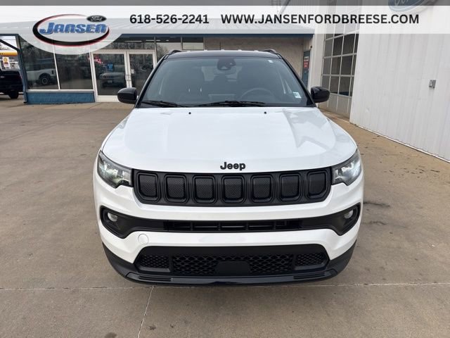 Used 2022 Jeep Compass Latitude AWD/4WD image 2