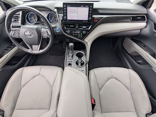 Used 2021 Toyota Camry XLE image 11