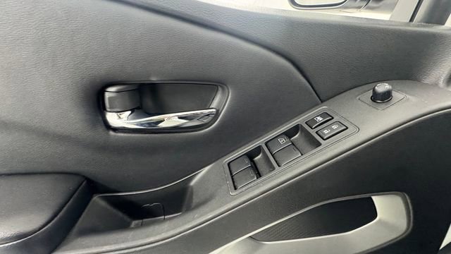 Used 2025 Nissan Frontier SV AWD/4WD image 18