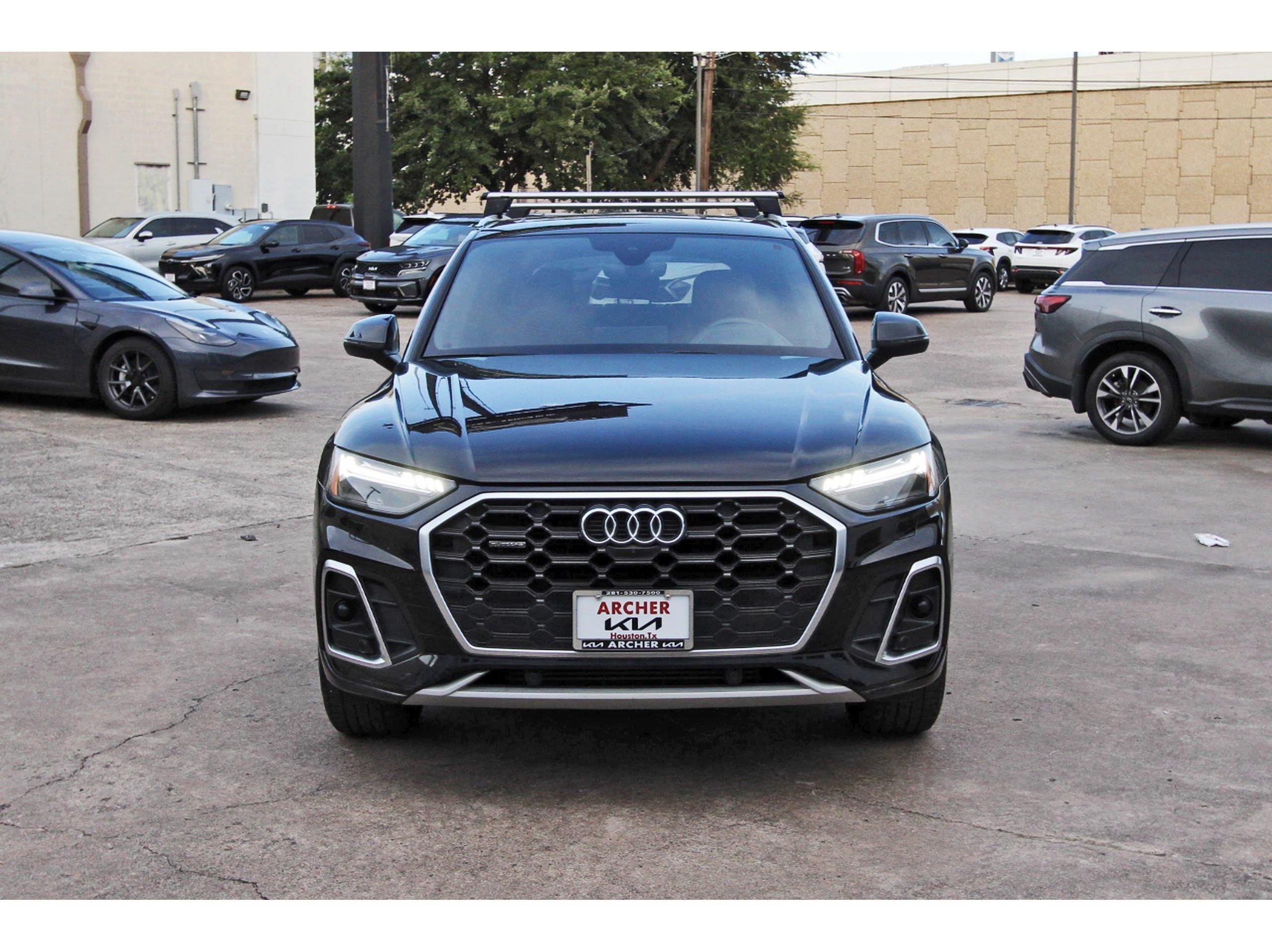Used 2022 Audi Q5 2.0T Prestige w/ Prestige Package AWD/4WD image 2