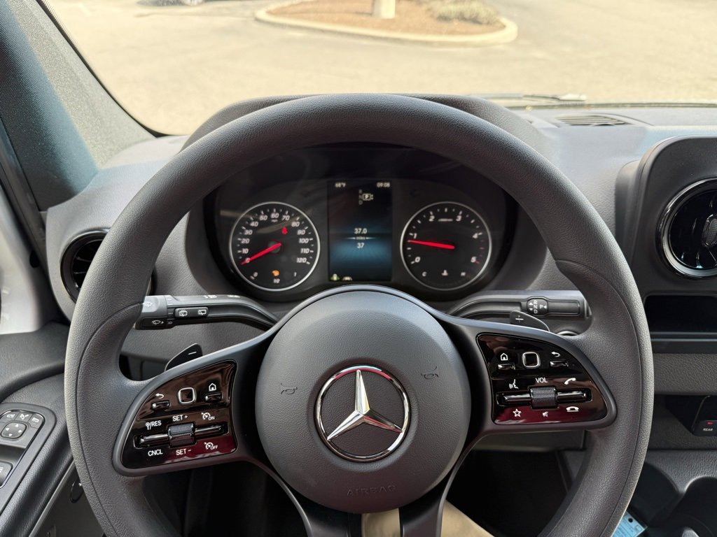 New 2024 Mercedes-Benz Sprinter 2500 image 30
