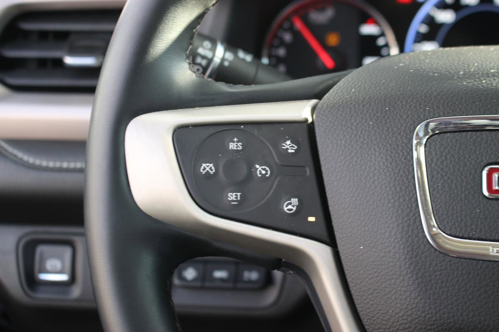 Used 2023 GMC Acadia Denali w/ Black Diamond Edition image 21