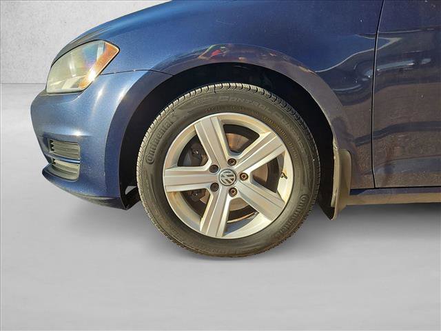 Used 2015 Volkswagen Golf TDI S image 24