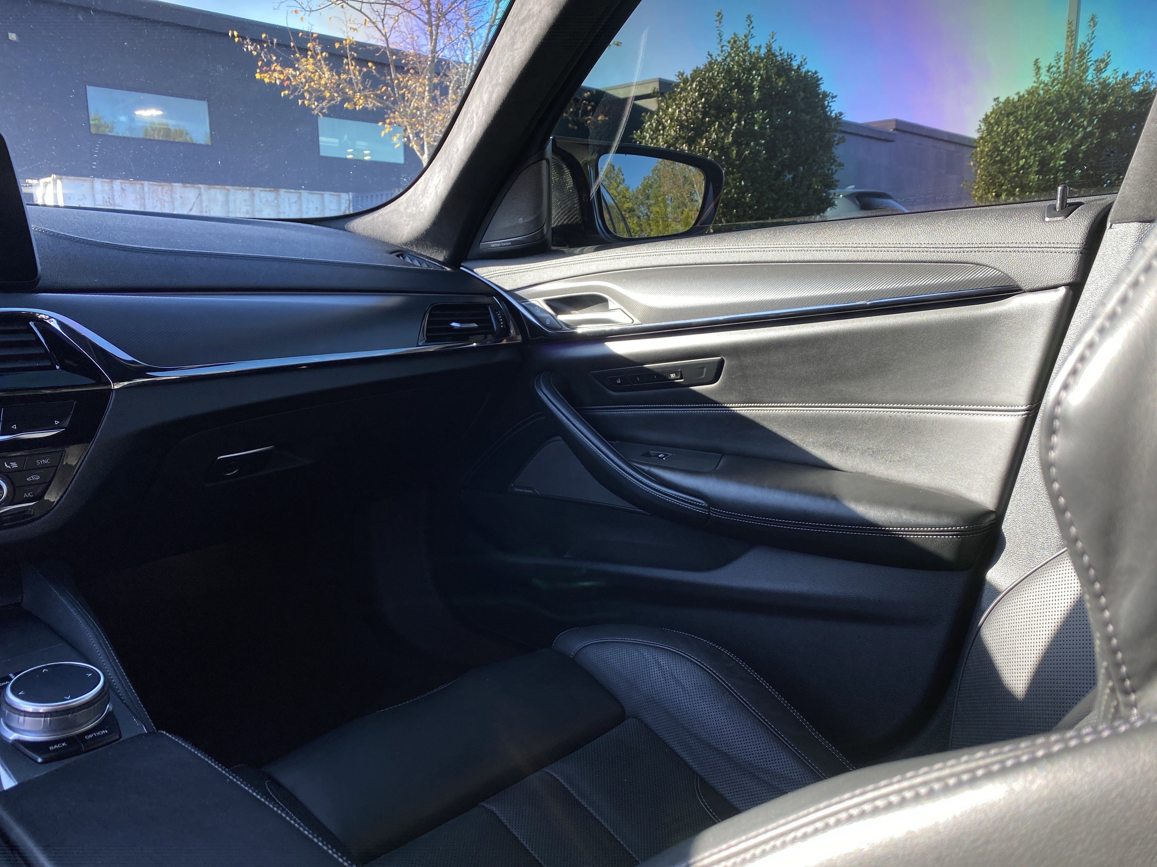 Used 2021 BMW M5 w/ Executive Package image 33