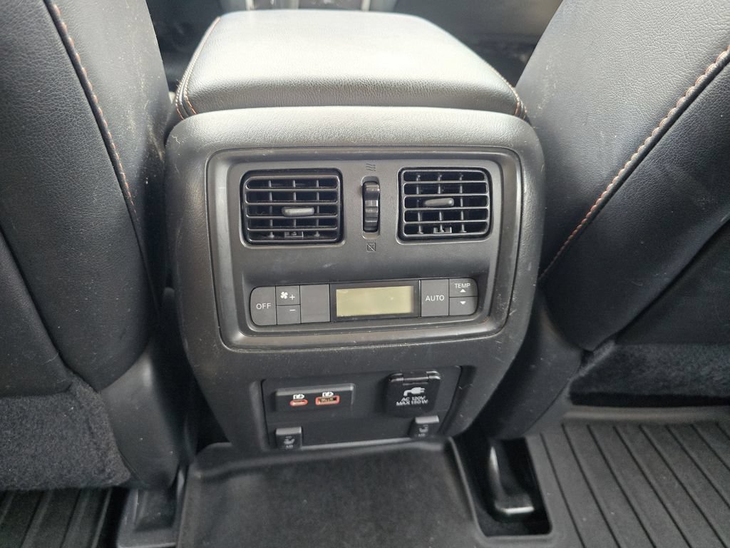 Used 2019 Nissan Pathfinder SL AWD/4WD image 25