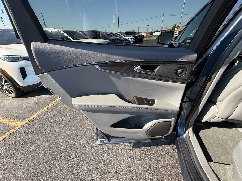 Used 2019 Lincoln Nautilus Reserve image 18