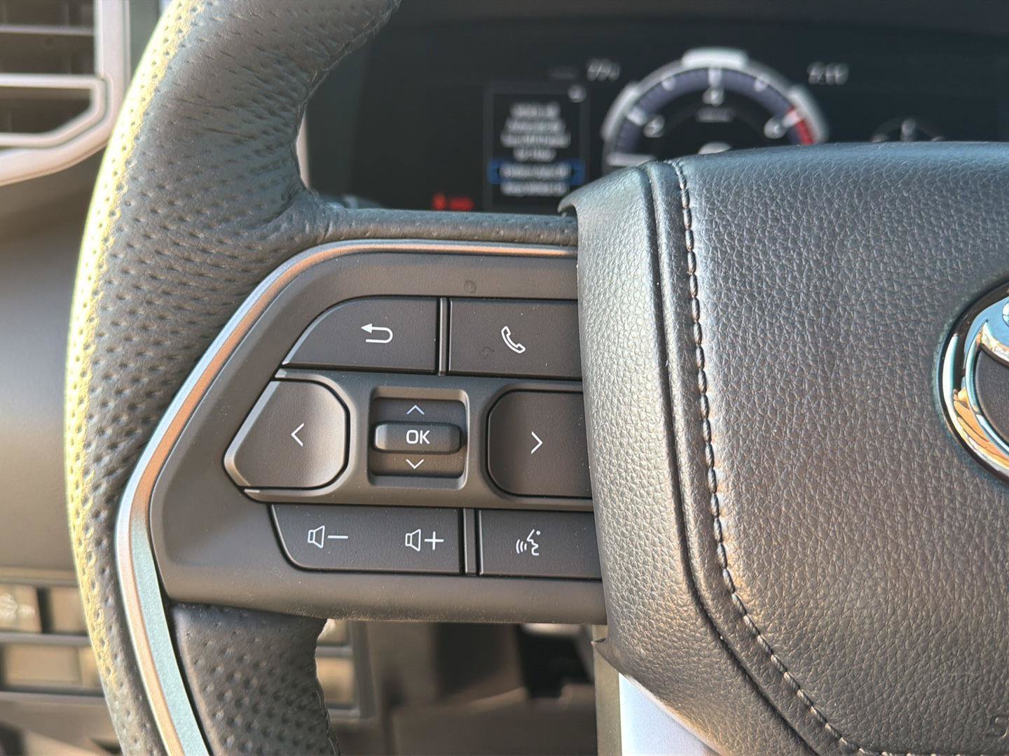 New 2026 Toyota Tundra Limited AWD/4WD image 21