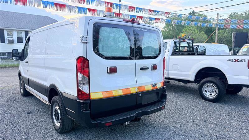 Used 2016 Ford Transit 250 130 Low Roof RWD image 3