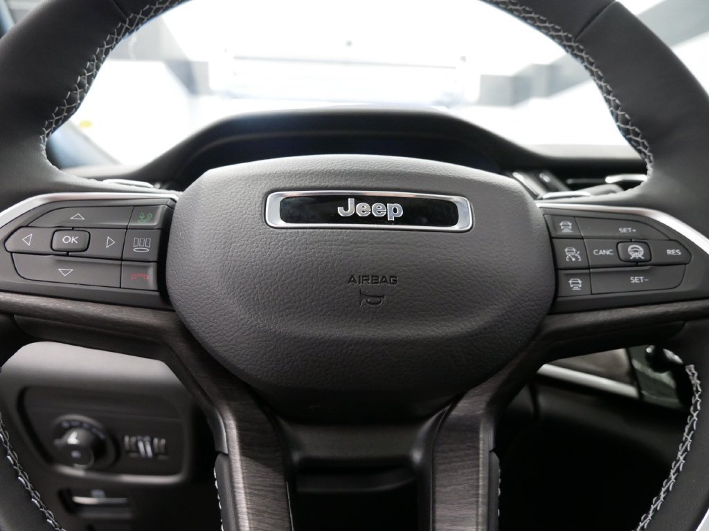 New 2027 Jeep Grand Cherokee L Limited AWD/4WD image 21