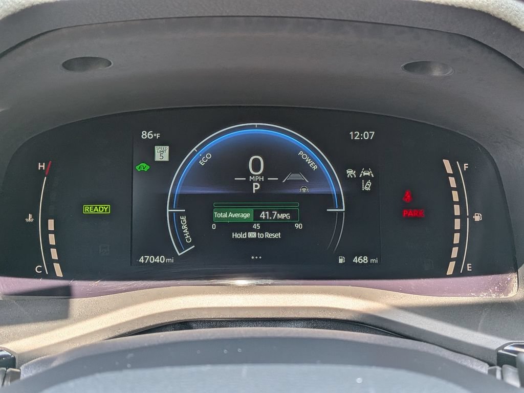 Used 2025 Toyota Camry SE FWD image 19