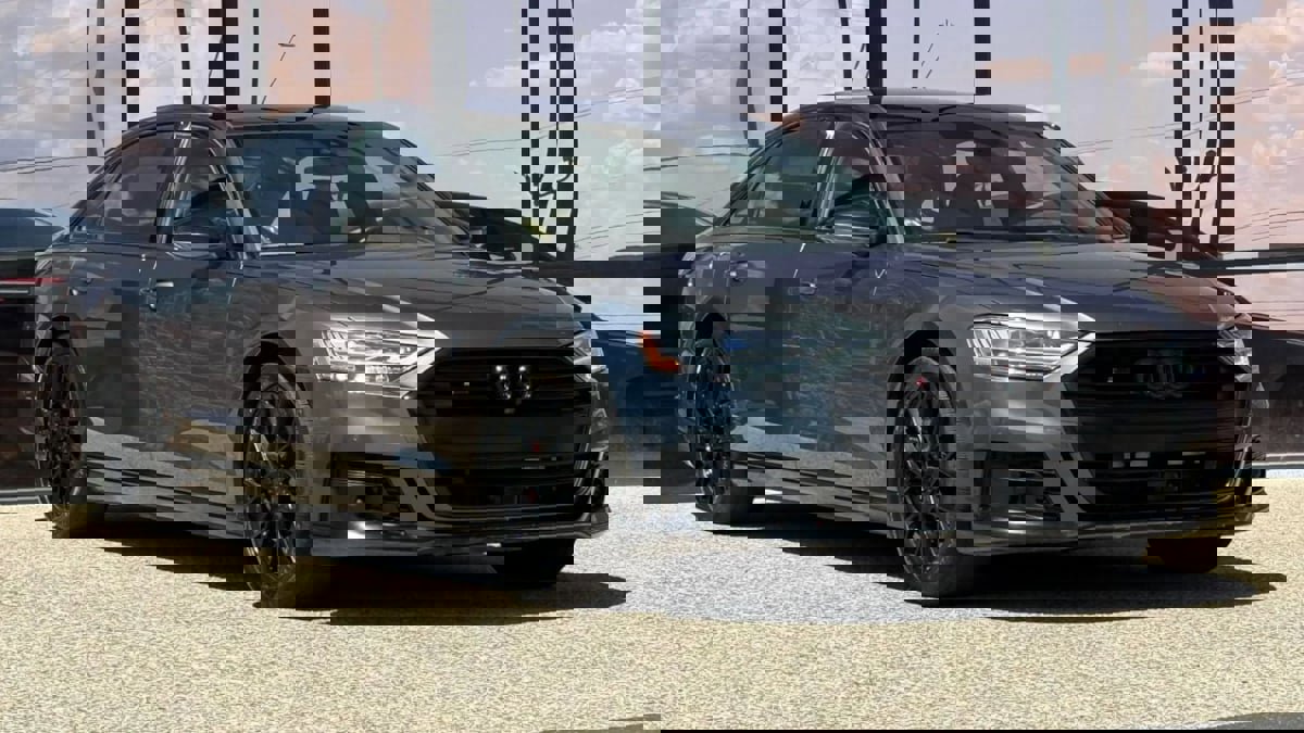 Used 2021 Audi S8 L w/ S8 Executive Package image 22