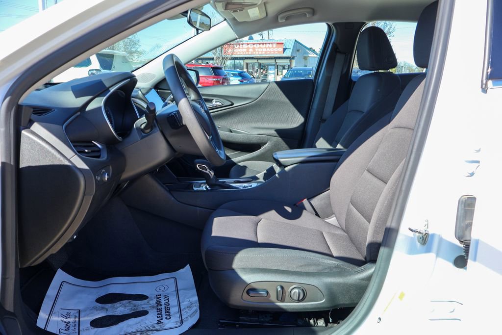 Used 2023 Chevrolet Malibu LT image 7