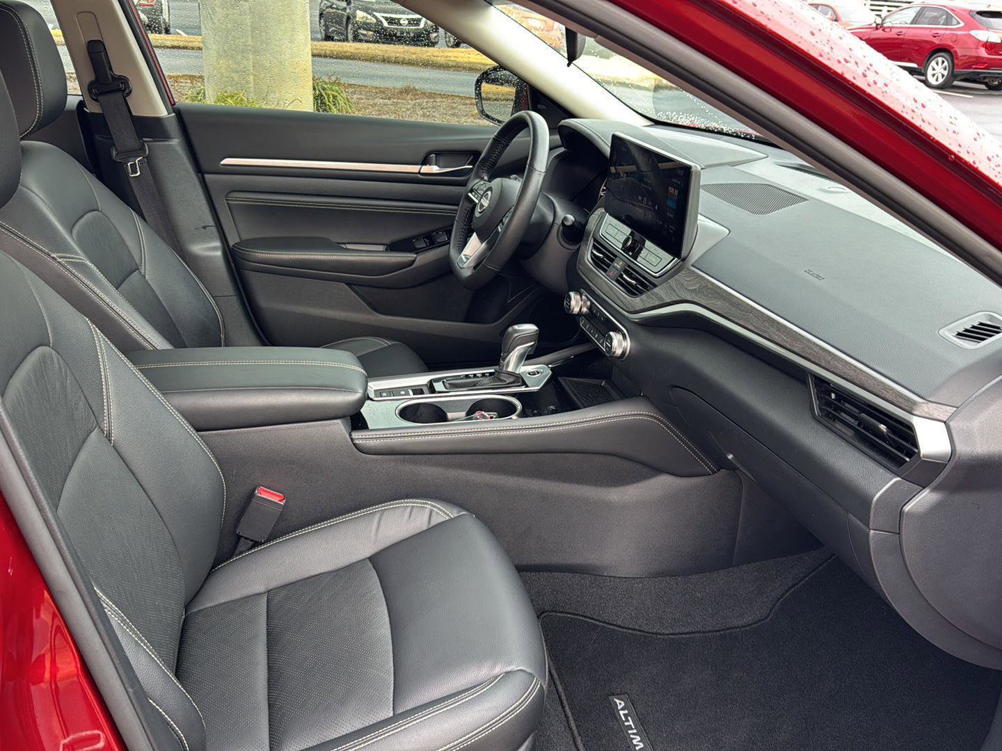 Used 2023 Nissan Altima 2.5 SL image 10