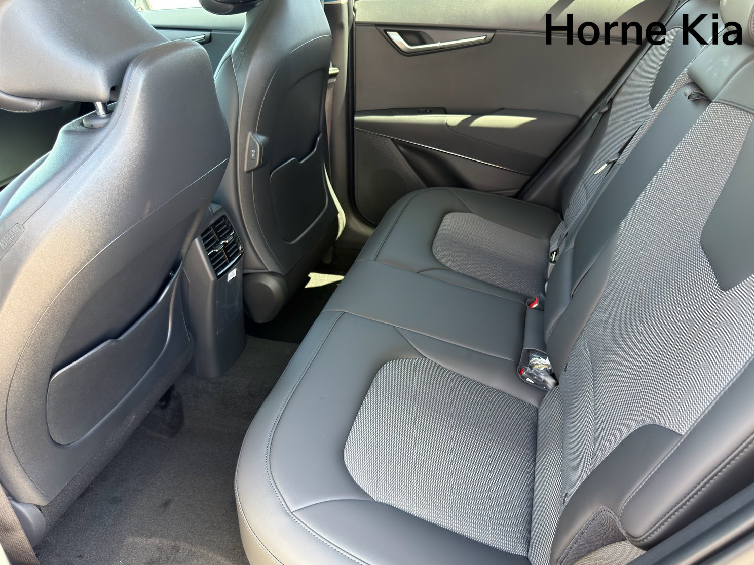 New 2026 Kia Niro EX FWD image 19