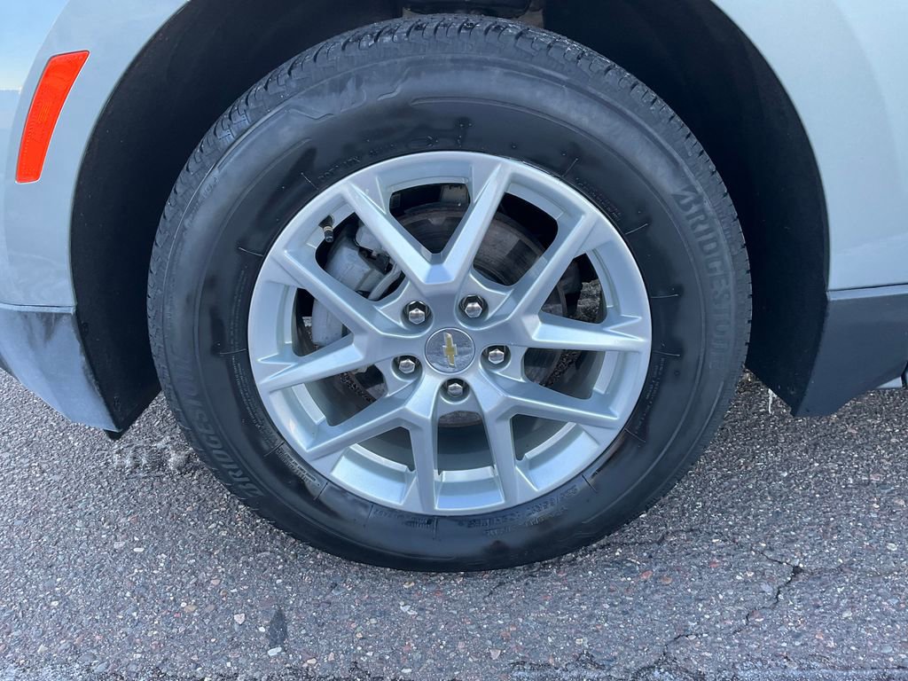 Used 2023 Chevrolet Equinox LT image 36