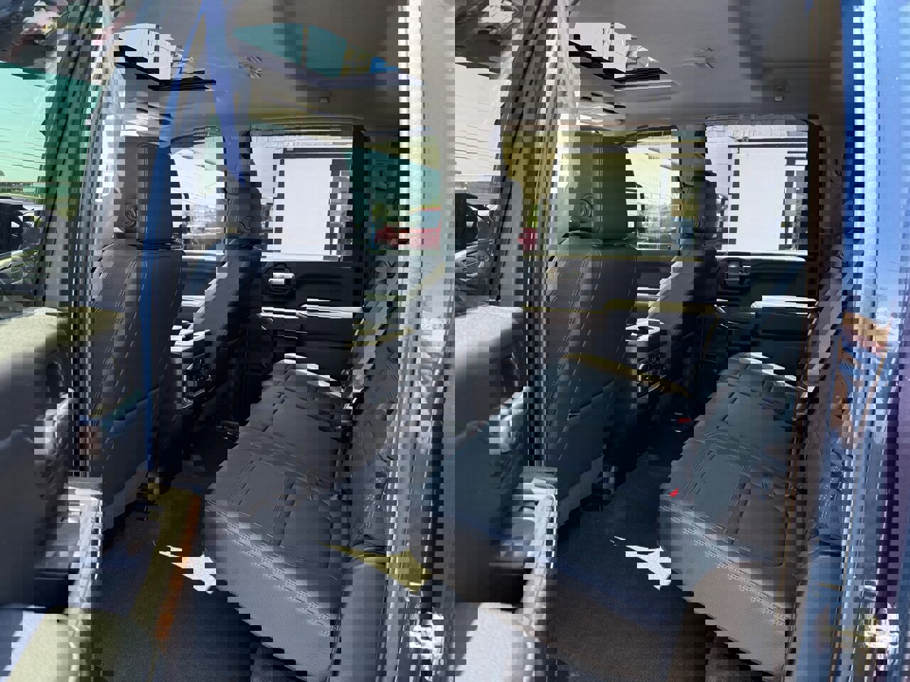 Used 2021 GMC Sierra 2500 Denali w/ Denali Ultimate Package image 12