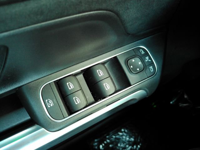 Used 2024 Mercedes-Benz GLB 250 image 37