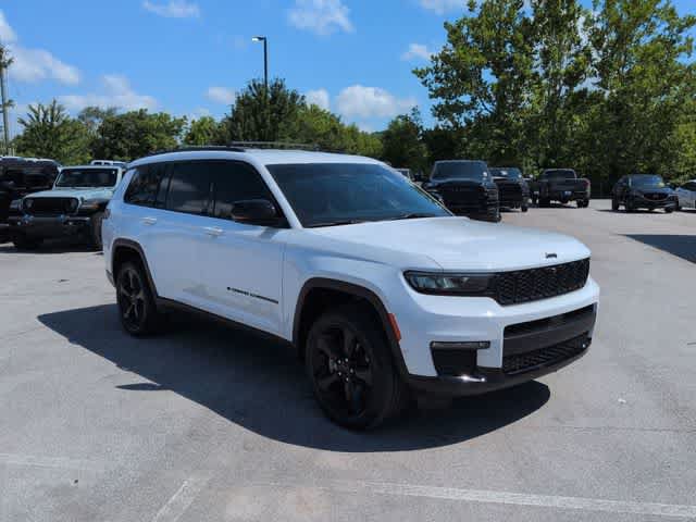 Certified 2023 Jeep Grand Cherokee L Limited w/ Luxury Tech Group II AWD/4WD image 2