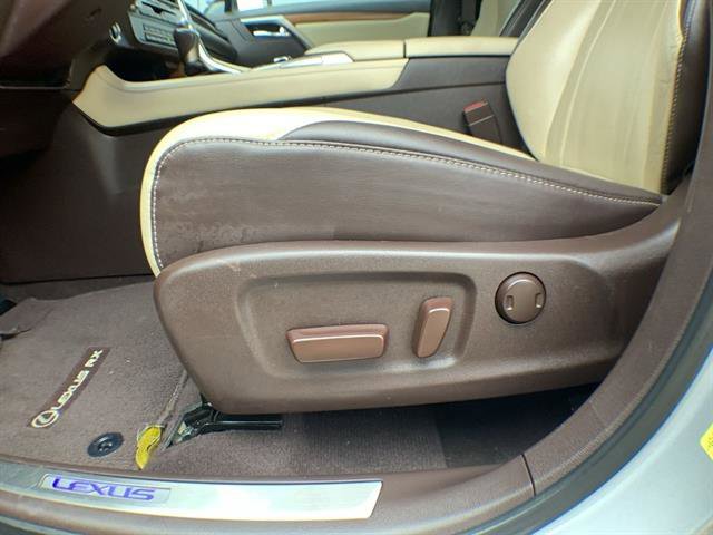 Used 2018 Lexus RX 450h AWD image 12