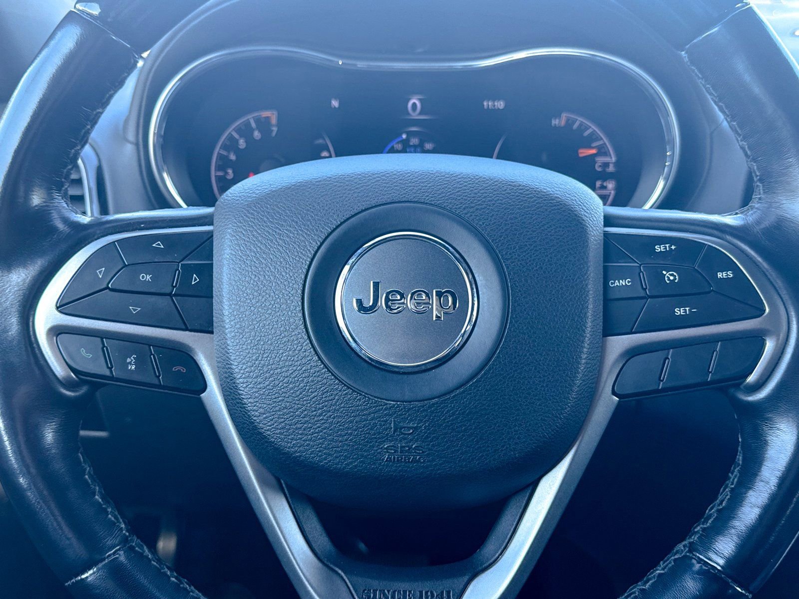 Used 2020 Jeep Grand Cherokee Overland AWD/4WD image 42