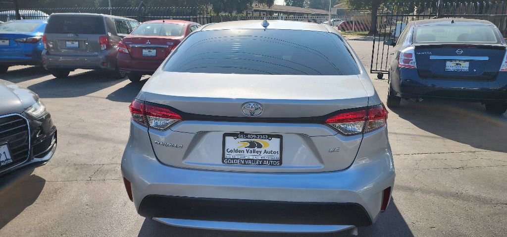 Used 2020 Toyota Corolla LE image 3