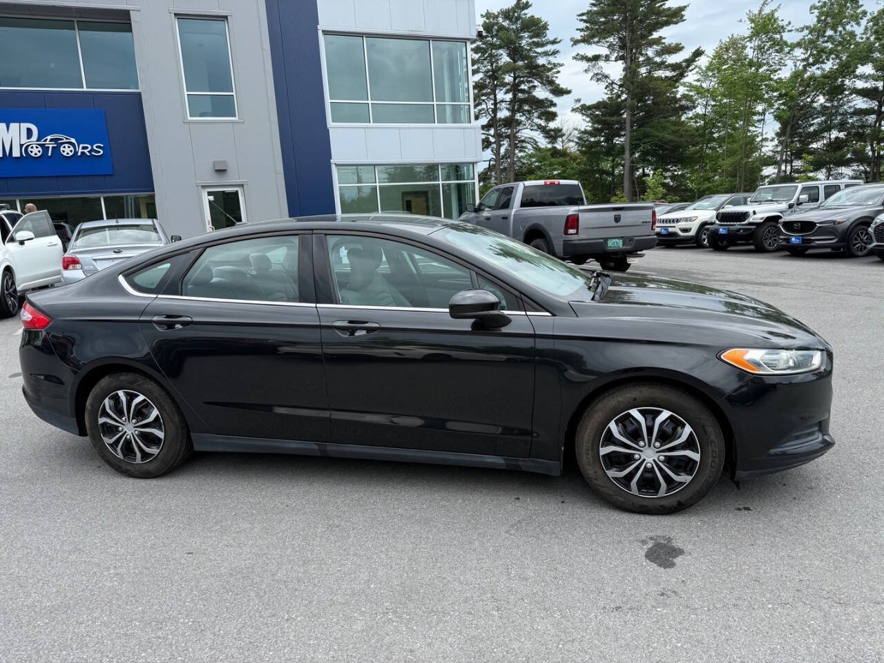 Used 2013 Ford Fusion S FWD image 7