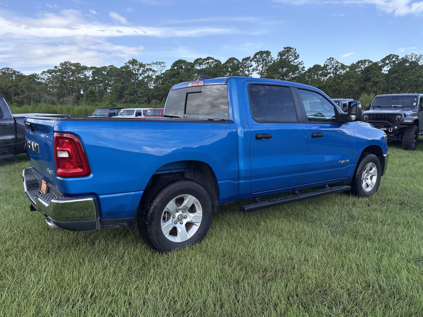 Certified 2025 RAM 1500 Tradesman AWD/4WD image 3