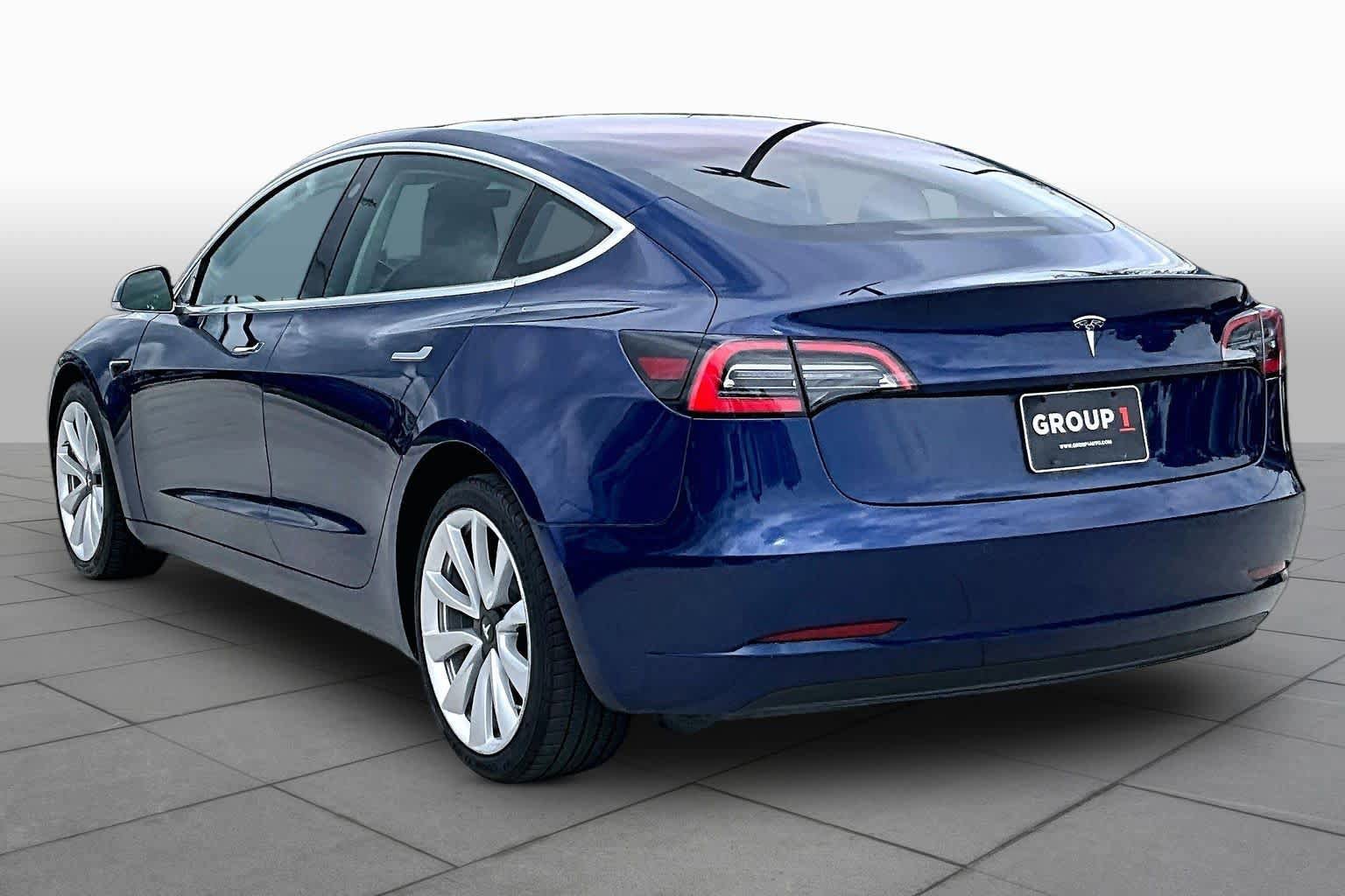 Used 2018 Tesla Model 3 Long Range RWD image 9