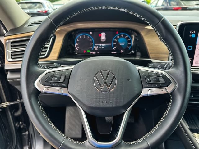 Used 2025 Volkswagen Atlas SE FWD image 16