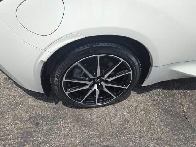 Used 2024 Toyota GR86 RWD image 37