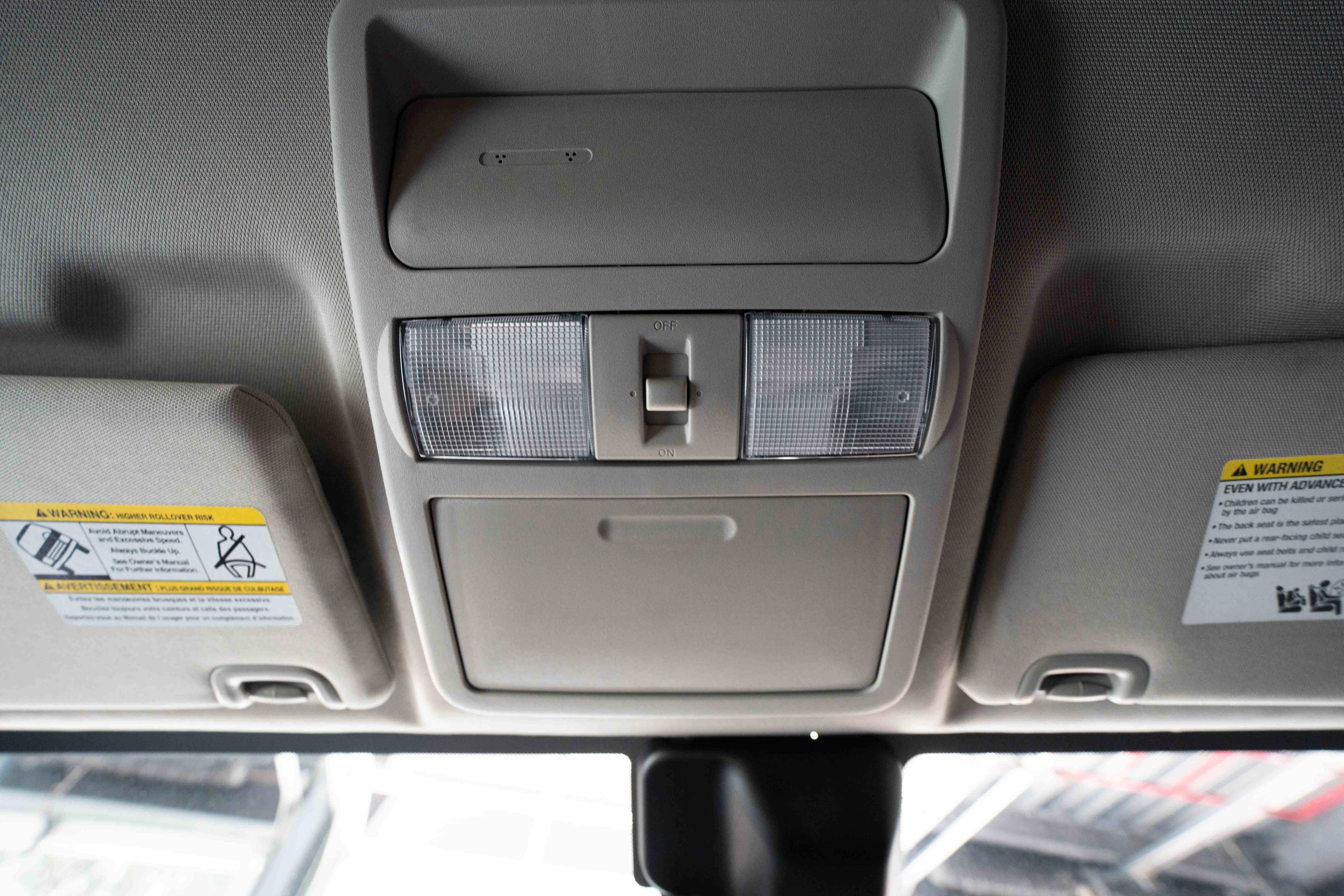 Used 2024 Nissan Frontier SV w/ SV Convenience Package image 18