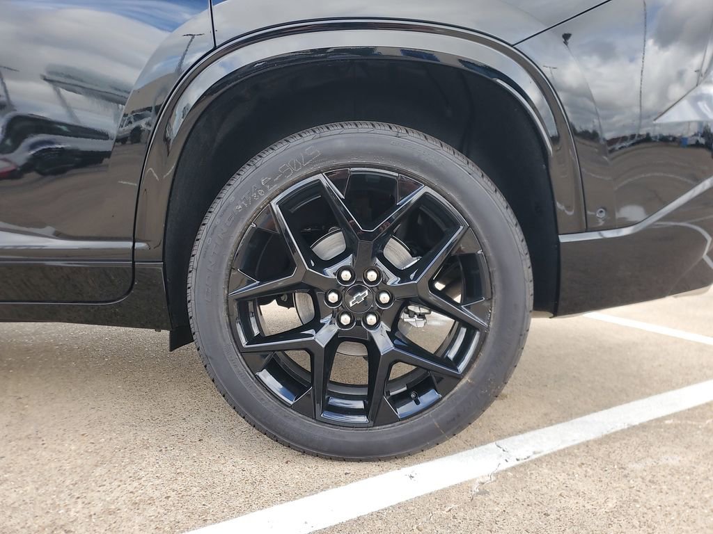 New 2026 Chevrolet Traverse RS w/ LPO, Floor Liner Package image 10