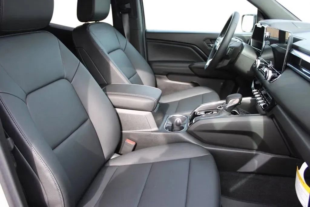 New 2026 GMC Canyon Elevation w/ Convenience Package image 17