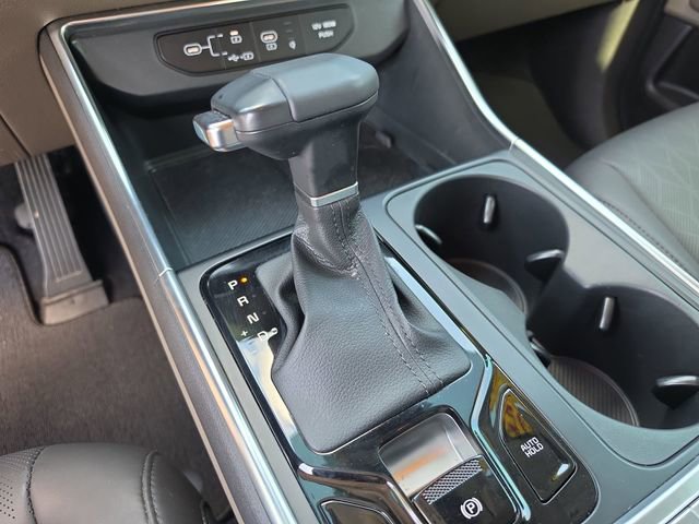 Used 2025 Kia Carnival EX image 37
