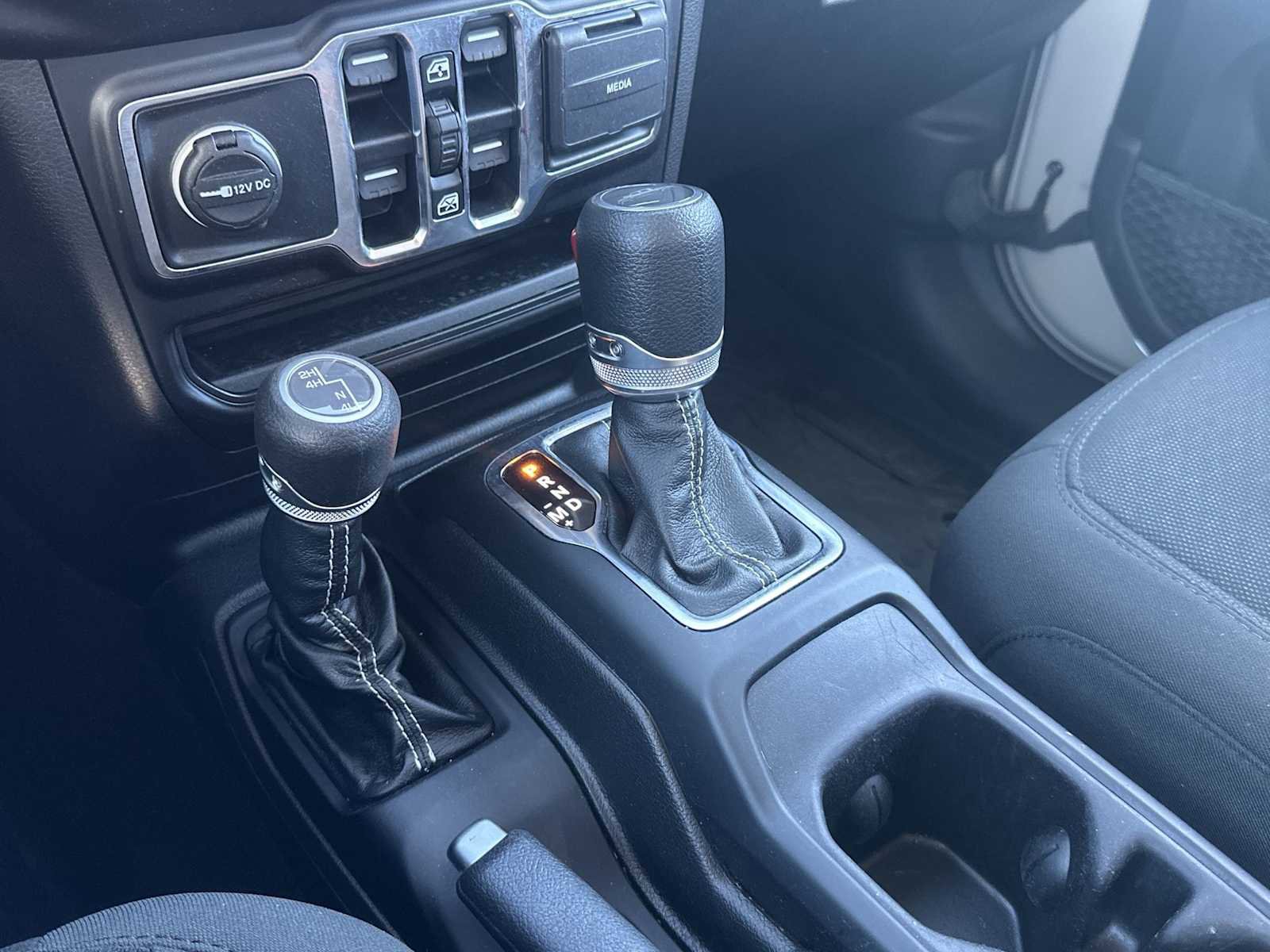 Used 2022 Jeep Gladiator Overland w/ Trailer Tow Package image 20