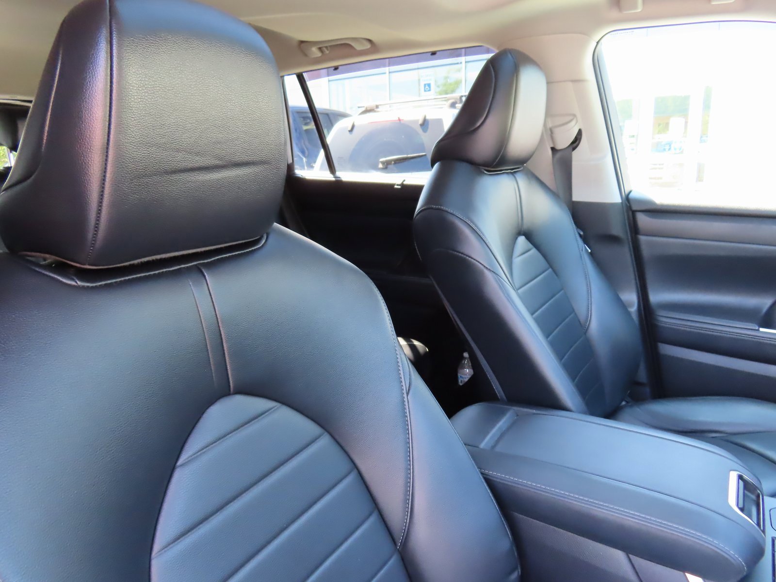 Used 2022 Toyota Highlander XLE image 41