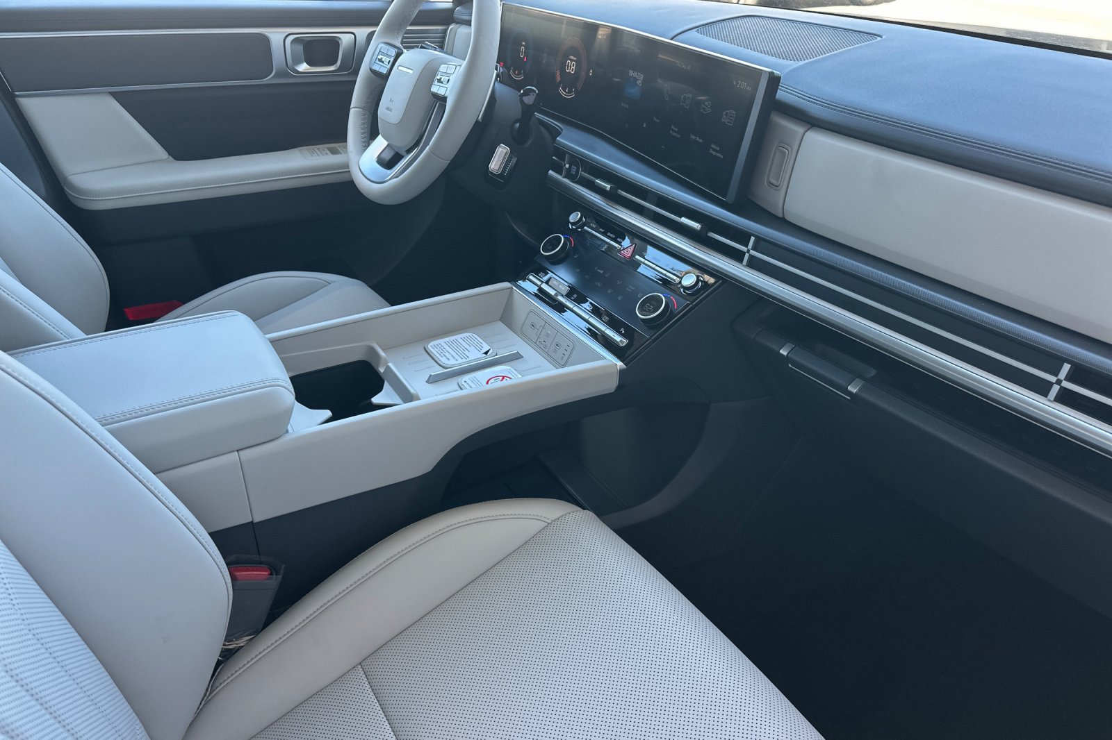 New 2027 Hyundai Santa Fe SEL FWD image 16