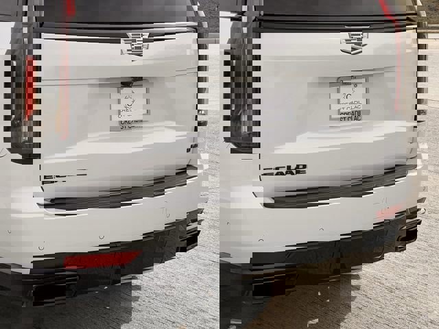 Used 2022 Cadillac Escalade ESV Sport Platinum w/ LPO, ONYX Package image 8