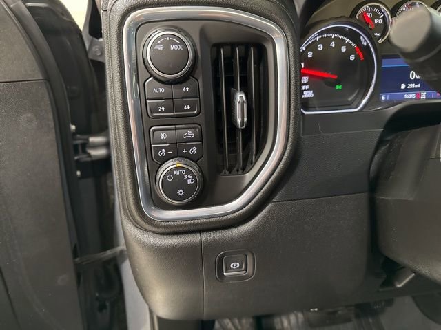 Used 2022 Chevrolet Silverado 1500 RST image 11