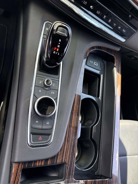 Used 2022 Cadillac Escalade Luxury RWD image 23