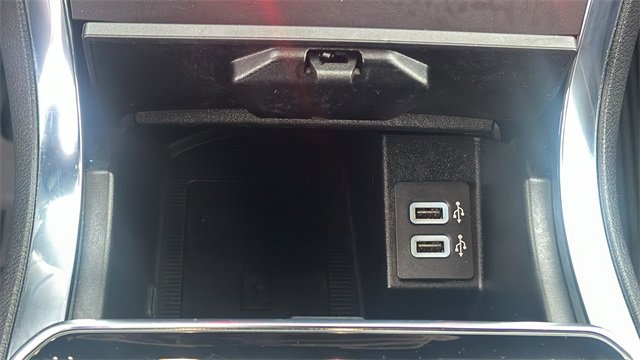 Used 2020 Ford Edge Titanium w/ Equipment Group 301A image 13